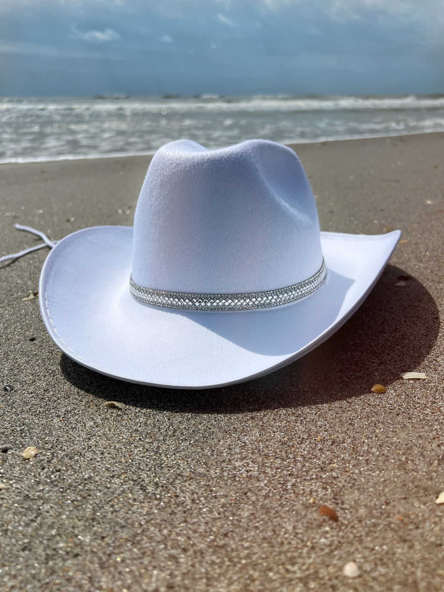 White Rhinestone Bride Cowboy Hat Bachelorette Party Gifts | Cowgirl Bachelorette Party outfit | Nashville bachelorette party favors